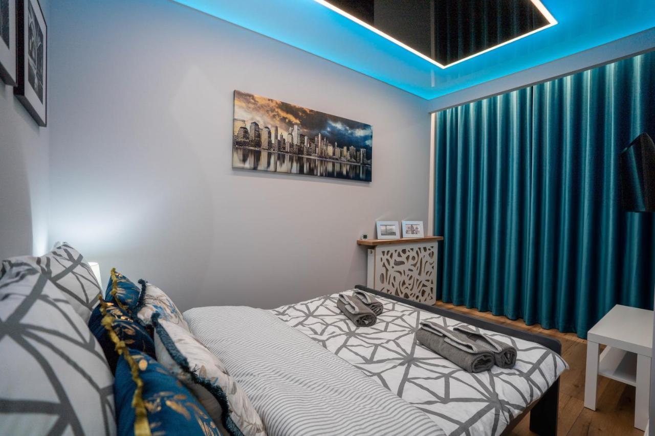 New Apartament Vip Blue Warszawa+Parking Wola Mrokowska Exterior photo